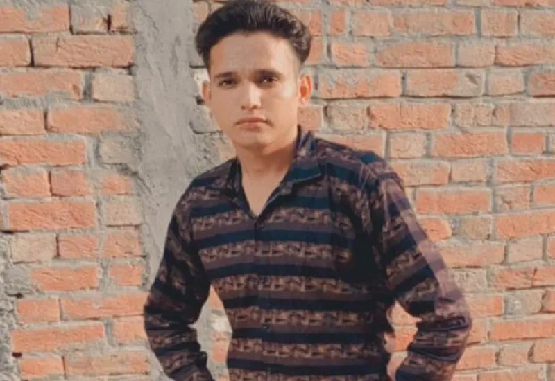 मुरादाबाद : ट्रक ने बाइक सवार कबाड़ी को कुचल, मौके पर मौत...परिवार में मचा कोहराम     