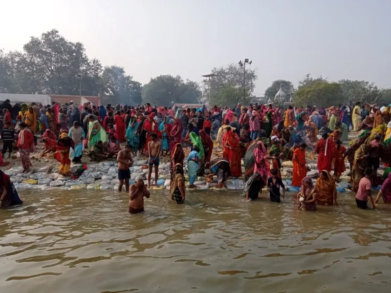 सुलतानपुर : मौनी अमावस्या पर सीताकुंड धाम पर उमड़ा आस्था का सैलाब 