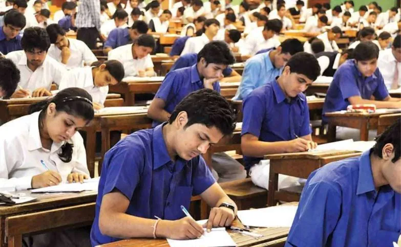 बरेली: यूपी बोर्ड परीक्षा में अब नहीं होगी कोई गड़बड़ी, कंट्रोल रूम से 15 लोग करेंगे निगरानी