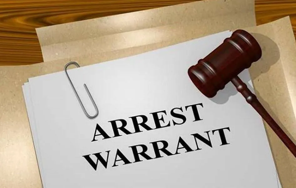 पीलीभीत: रेलवे का लोहा बेचने वाला बर्तन व्यापारी फरार, अब निकलवाया जाएगा गैर जमानती वारंट