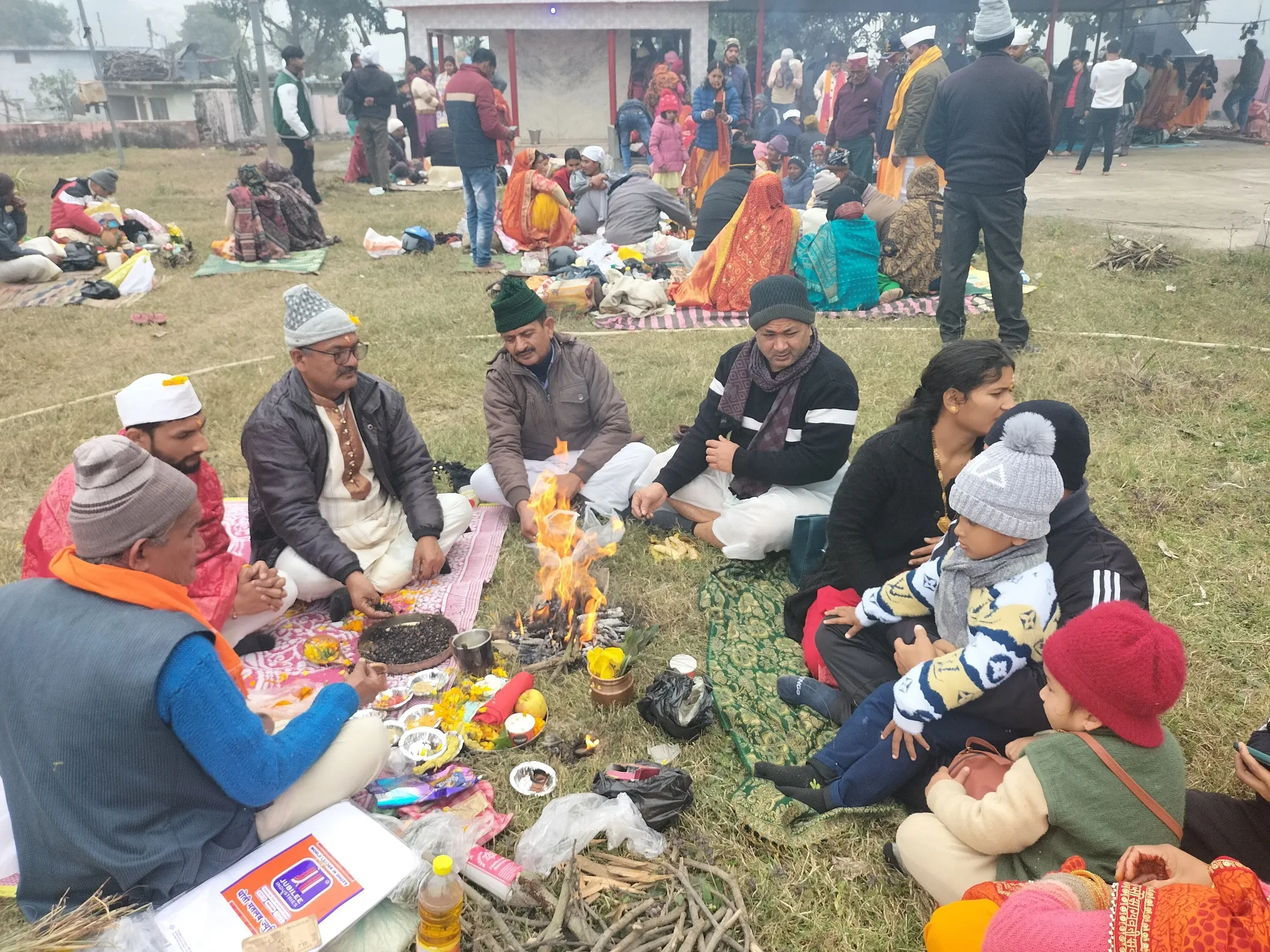 खटीमा: शारदा तट लालकोठी में मुंडन, जनेऊ धार्मिक कार्य से माहौल भक्ति में डूबा