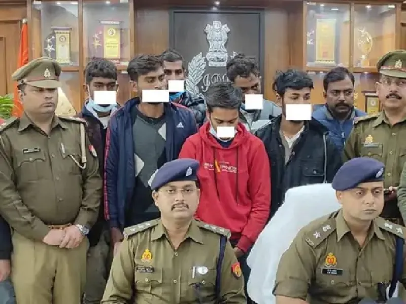 ज्वेलर्स से लूटकांड : तीन भाईयों के गैंग ने कार से पीछा कर घर के बाहर सर्राफ पर चलाई थी गोली