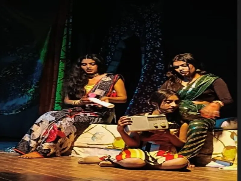 लखनऊ : द्रवित करने वाली है नाटक कहानी एक कोठे की