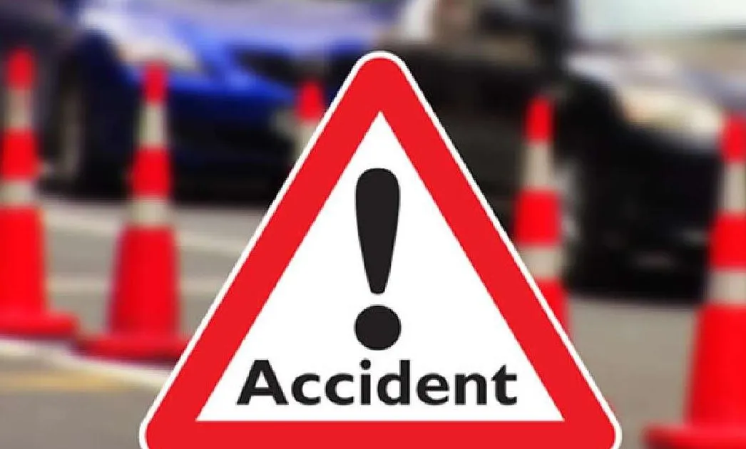 बरेली: स्कूटी फिसलने से गिरा युवक, पीछे से आ रहे ट्रक ने कुचला, मौके पर मौत