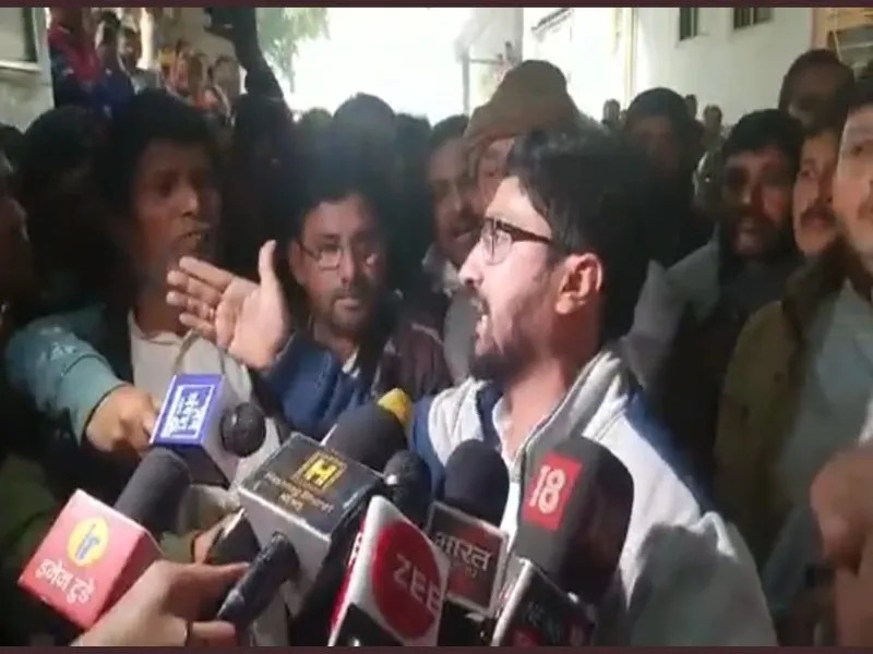 अलाया अपार्टमेंट हादसा : सपा नेता अब्बास हैदर ने मां और पत्नी की मौत के लिए अधिकारियों को ठहराया जिम्मेदार