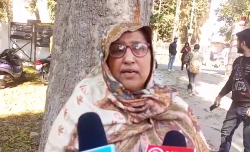 बरेली: दबंग ने किया विधवा वृद्ध महिला का जीना दुश्वार, एसएसपी से शिकायत 