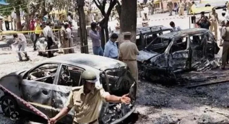 आतंकवाद के शिकार धंगरी गांव के लोग में खौफ, बीते दिनों बम विस्फोट में गई छह लोगों की जान