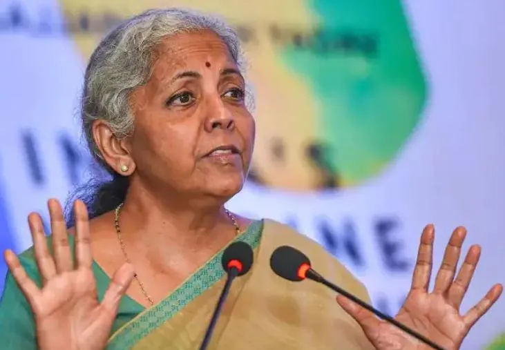 वर्ष 2022 के दौरान भारतवंशियों ने विदेश से देश में 100 अरब डॉलर भेजे: वित्त मंत्री