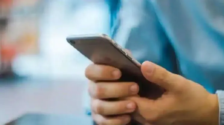 बरेली: रुपए के लेन-देन का खाताधारकों के मोबाइल पर नहीं पहुंच रहा मैसेज, निर्देश जारी