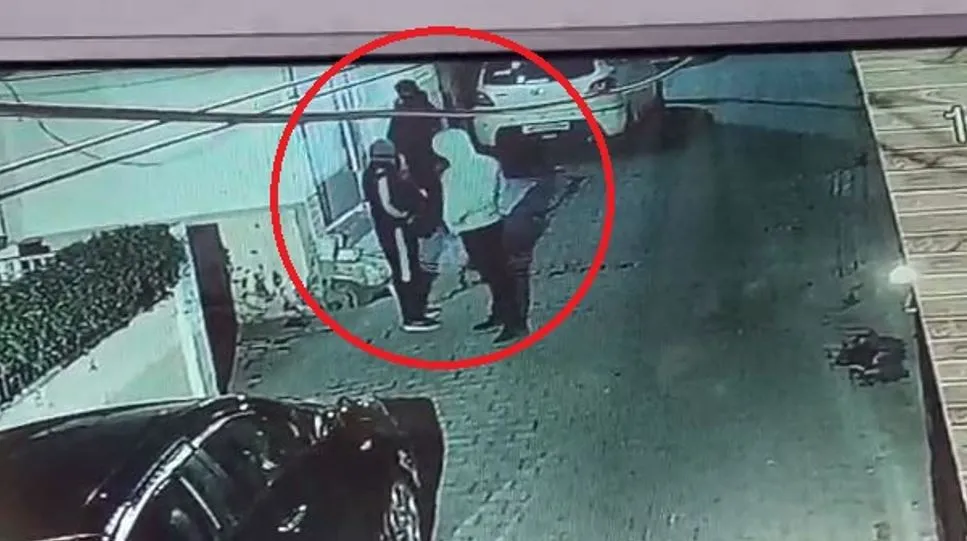 मेरठ: संघ पदाधिकारी के घर में साथी महिला के साथ घुसे बदमाश, शोर मचाने पर भागे