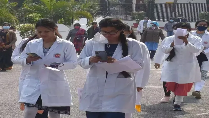 सरकार ने ‘एमबीबीएस इंटर्नशिप’ पूरी करने की तिथि बढ़ाई, आधिकारिक नोटिस जारी 