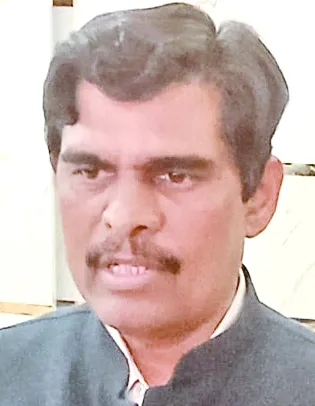 काशीपुर: पूर्व प्रधानाचार्य को कॉलेज गेट पर ही रोका 