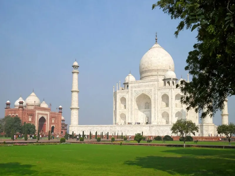 पूरे दिन बंद रहेगा ताजमहल और लालकिला, आगरा जाने से पहले पढ़ें ये जरूरी खबर