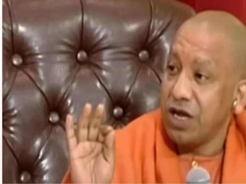 रामचरित मानस विवाद पर बोले CM योगी- ध्यान भटकाने के लिए उठाया गया विवाद 