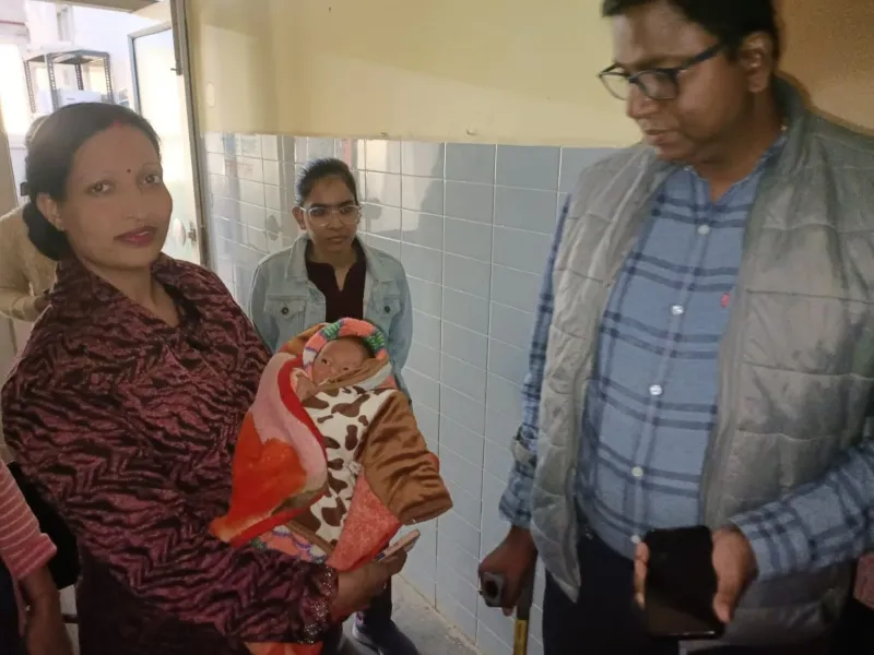 अयोध्या: अब चाइल्ड केयर में पलेगा ट्रैक के किनारे मिला नवजात शिशु 