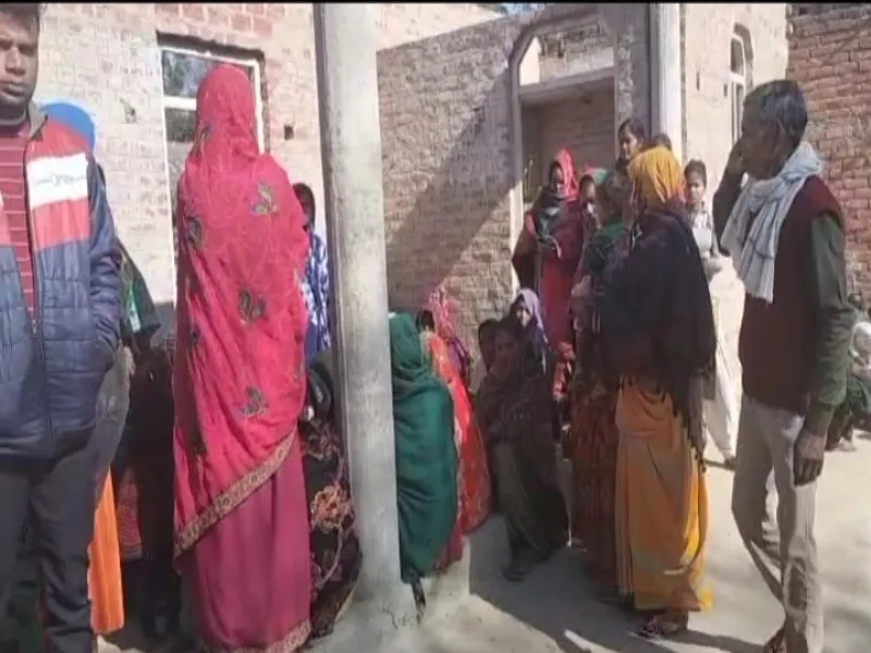 Breaking News: बहन के साथ कमरे में सो रहे भाई की कुल्हाड़ी से काटकर नृशंस हत्या, पूछताछ में जुटी पुलिस