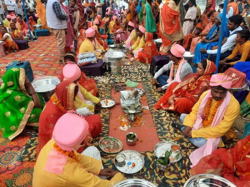 मुख्यमंत्री सामूहिक विवाह योजना: एक दूजे के हुए चालीस जोड़े, एक साथ लिए सात फेरे 