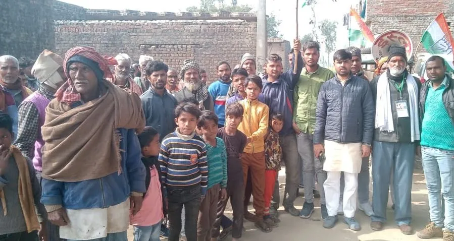 बरेली : 'हाथ से हाथ जोड़ो' यात्रा में कांग्रेसी बोले युवा बेरोजगार, व्यापारी टैक्स से परेशान