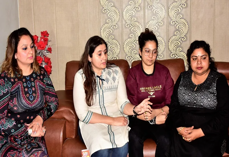 मुरादाबाद : पराग ह्यूमन फाउंडेशन ट्रस्ट की सदस्यों ने आधी आबादी की बेहतरी को फैलाया दामन, की अपने प्रयास और संकल्पों की समीक्षा 