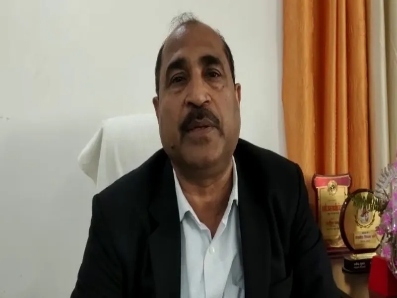 Up Board Exam 2023: परीक्षा कक्ष में नहीं जा सकेगा मोबाइल, 24 घंटे CCTV की निगरानी में रहेंगे प्रश्नपत्र-देखें Video