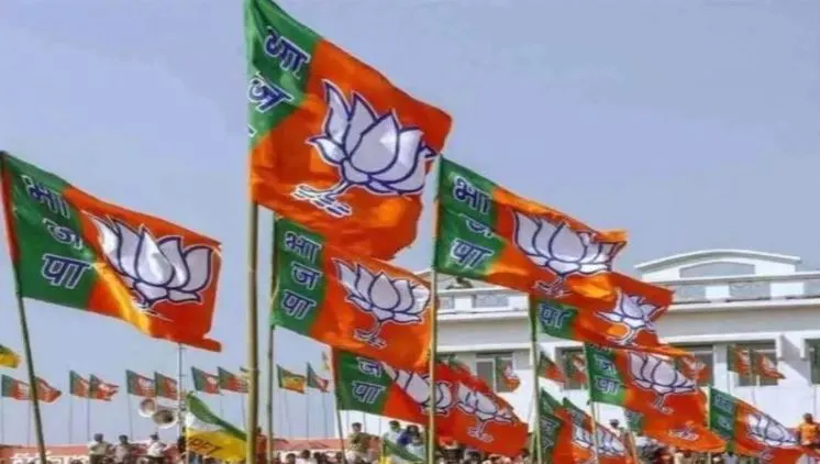 विपक्ष ने बजट को ‘जनविरोधी’ बताया, भाजपा ने गांव, गरीब, महिलाओं को समर्पित बताया 