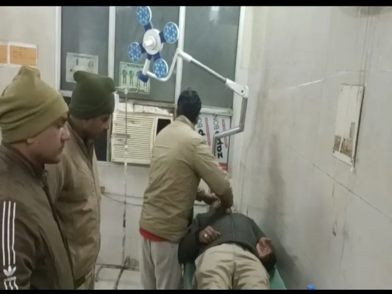 बहराइच में दबंगों ने पुलिस कर्मियों को जमकर पीटा, किया पथराव  