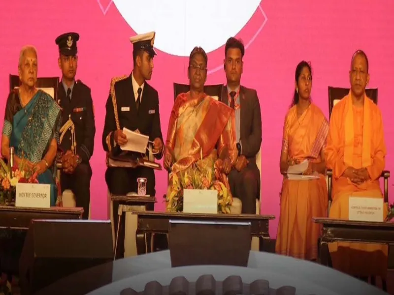 UP GIS 2023 में शामिल हुईं राष्ट्रपति द्रौपदी मुर्मू, कहा- देश का Growth Engine बनने को UP है तैयार और सक्षम 