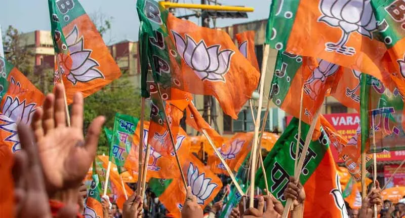 कांग्रेस और अकाली दल के कई नेता भाजपा में शामिल 