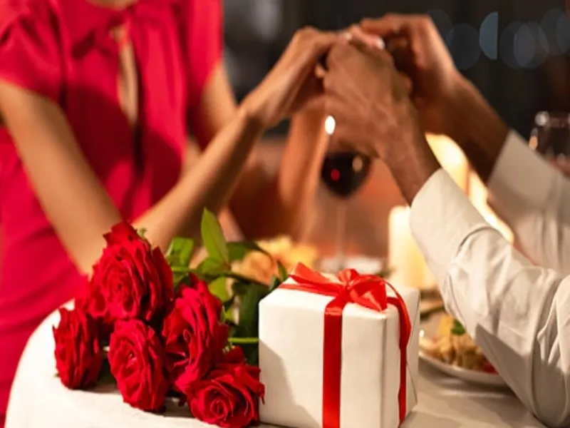 Valentine's Day: तकरार को किया दरकिनार, दिल खोल कर लुटाया प्यार 