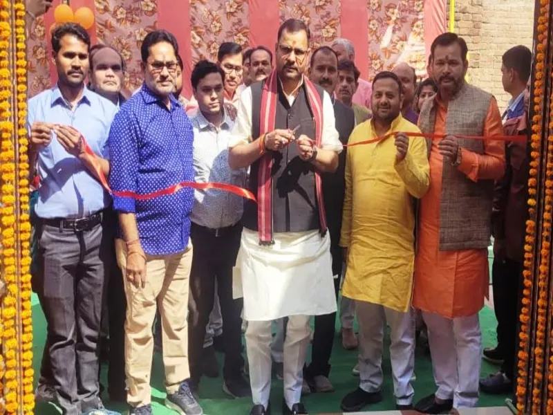 बांदा: डायग्नोस्टिक एंड मेडिकल सेंटर में लगा निशुल्क चिकित्सा शिविर, सदर विधायक ने किया शुभारंभ