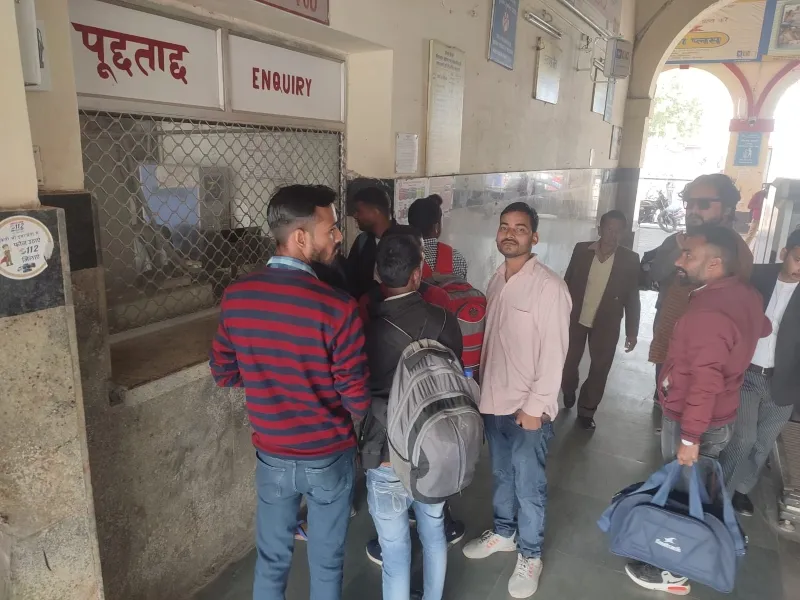 Sultanpur Train Accident: शाम तक अयोध्या-प्रयागराज रेलमार्ग रहा बाधित  