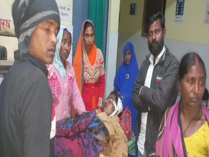 रायबरेली: बस में सीट पर बैठने को लेकर बवाल , आधा दर्जन से अधिक घायल