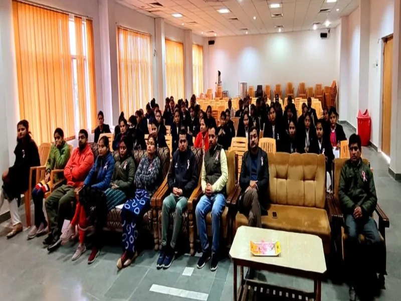 अयोध्या: नाटक के माध्यम से बताए कैंसर के कारण व बचाव के उपाय