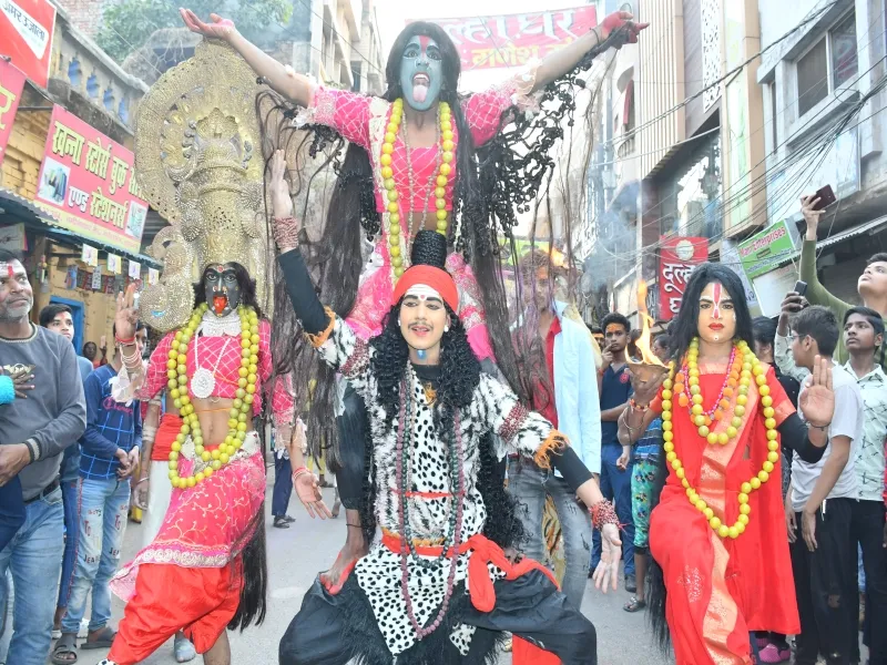 भोलेनाथ की निकली बरात तो पूरा शहर बन गया बराती