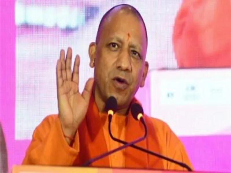 सीएम योगी ने फार्मा के छात्रों से किया संवाद, कहा- विश्व का बड़ा बाजार है भारत 