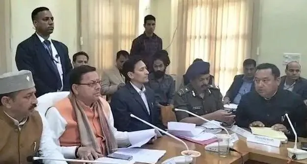 हल्द्वानी: अधिकारियों की कार्यशैली पर नाराजगी जाहिर कर गए सीएम धामी