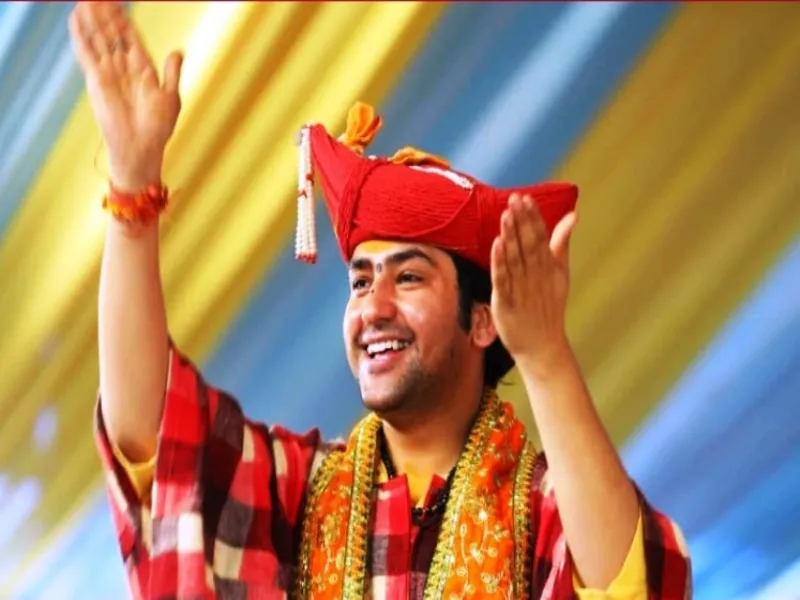 संगम पहुंचे बागेश्वर धाम पीठाधीश्वर धीरेन्द्र शास्त्री, संतों ने किया स्वागत 