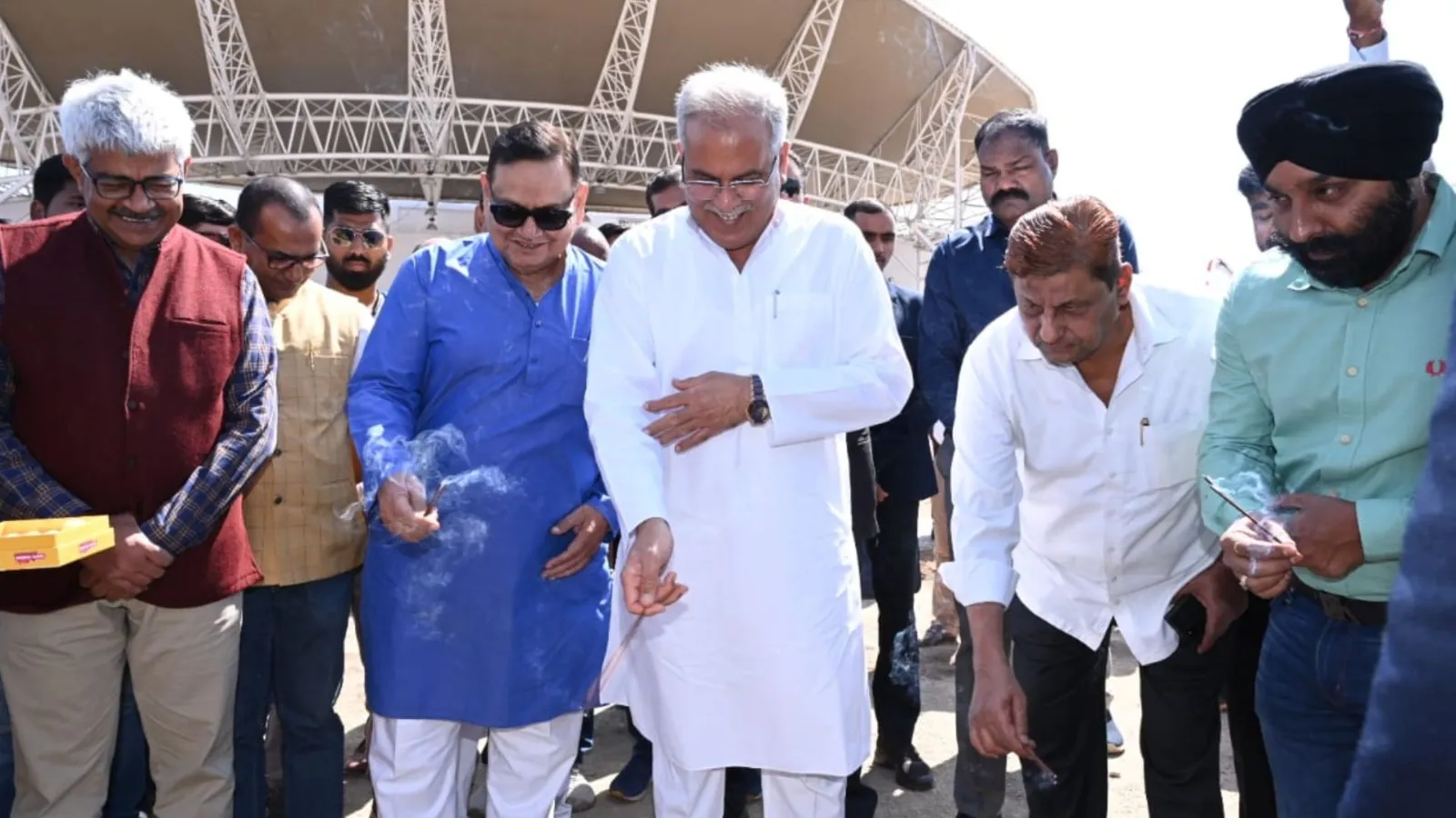 14 फरवरी को Cow Hug Day मनाने पर जानिए क्या बोले CM भूपेश बघेल