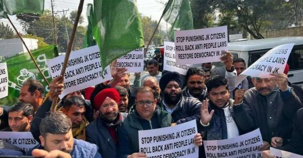 कश्मीर घाटी के कई हिस्से अतिक्रमण विरोधी अभियान के विरोध में बंद