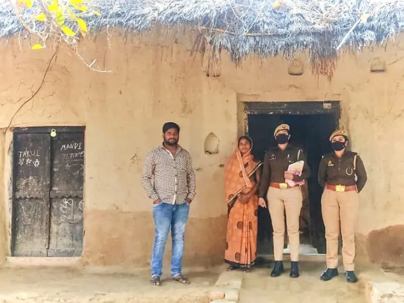 रायबरेली: पुलिस ने महिला को दिलाई PM आवास योजना की पहली किश्त, जानें क्या है मामला   