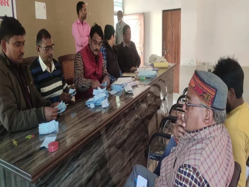 रायबरेली: संजू देवी बनी गोकना की नई बीडीसी, 82 मतों के अंतर से दर्ज की जीत 