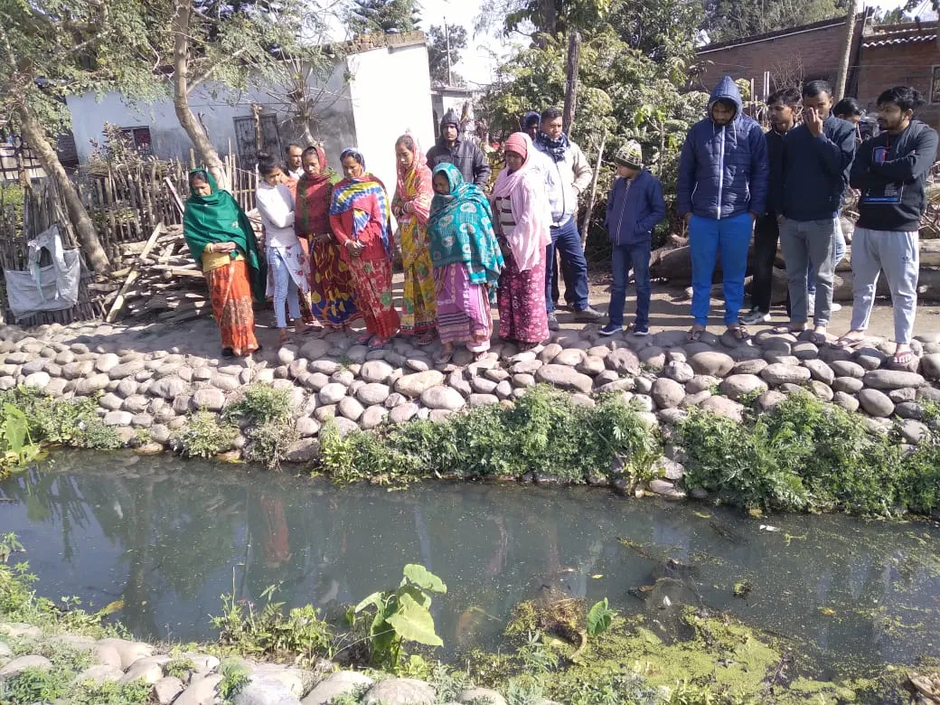 पीलीभीत: नाले में गिरकर एसएसबी जवान के चार वर्षीय बेटे की मौत, मची चीख पुकार