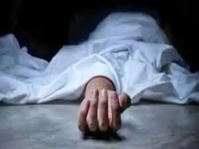 अमेठी: झाड़ियों में मिला अज्ञात युवक का शव, जांच में जुटी पुलिस