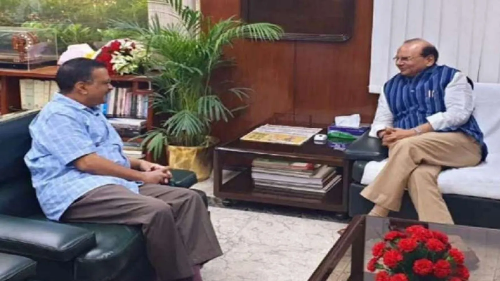 केजरीवाल और एलजी में तकरार ! DISCOM बोर्ड से AAP के दो नेताओं को हटाया