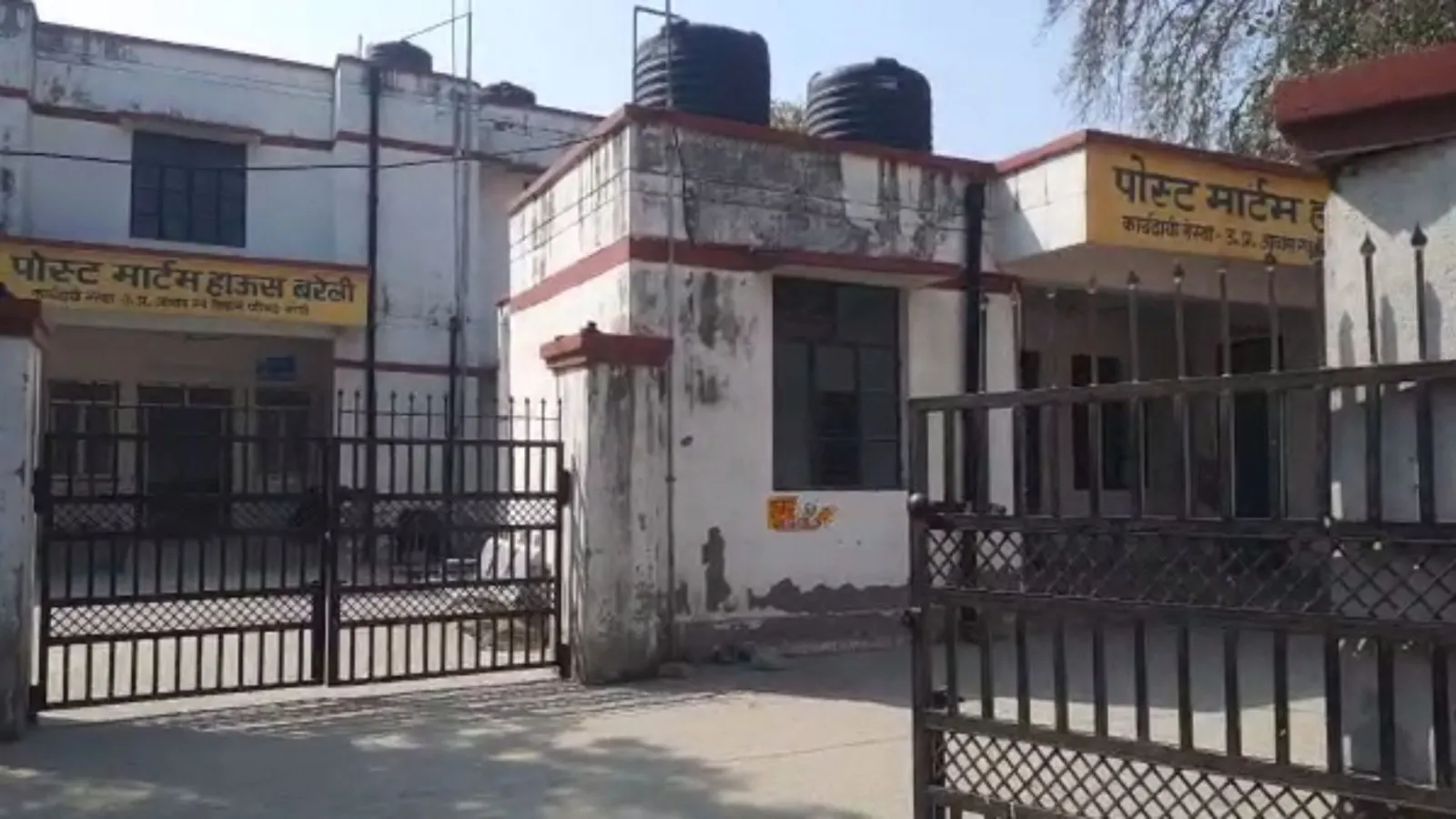 बरेली : पेड़ से लटका मिला युवक का शव, दो दिन पहले हुई थी भाई के शादी