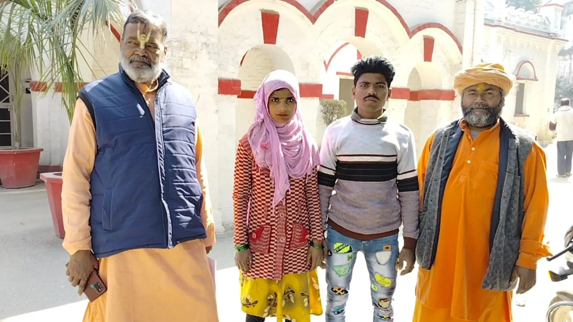 बरेली: दूसरे समुदाय के युवक से प्रेम विवाह करने पर परिजन बने जान के दुश्मन, SSP से लगाई सुरक्षा की गुहार