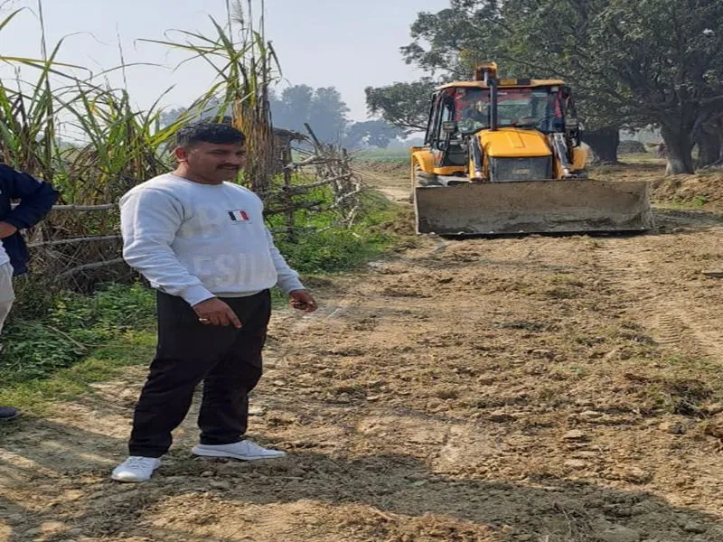 अयोध्या: सांसद ने दी सौगात, ढाई करोड़ की लागत से मार्ग निर्माण शुरू