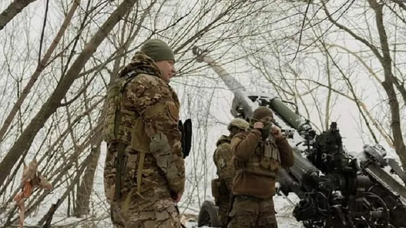 Ukraine-Russia : यूक्रेन को सोने नहीं दे रहे रूस के हवाई हमले, कई क्षेत्रों में चेतावनी जारी... रात भर बजते रहे सायरन