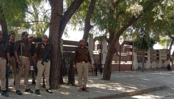 Auraiya Double Murder : 26 साल पहले भाई की मौत का गम दिल में भरकर बैठा रहा, फिर ऐसा लिया बदला कि सब रह गए दंग