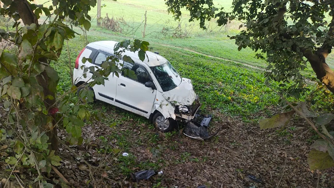 पीलीभीत: बेटे की शादी के कार्ड बांटने निकले पिता की हादसे में मौत